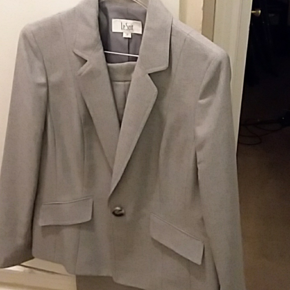 Two piece pants suit